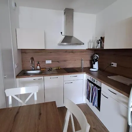 Apartman Joli Rdc T2 *